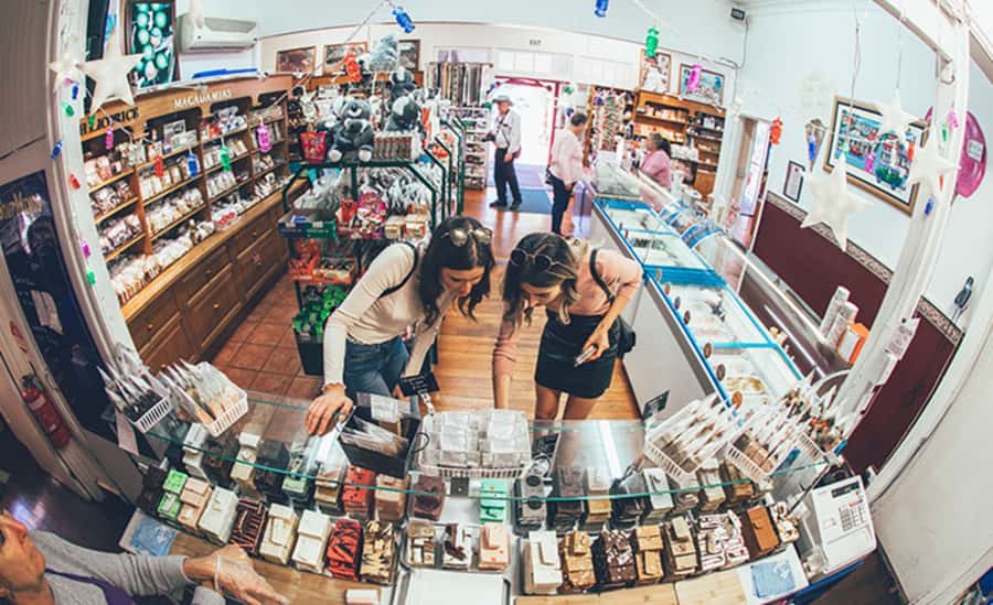 Brisbane: Daytime Glow Worm Caves Hop-on Hop-off Bus Tour - Food, fudge, wine, and the cost of extras