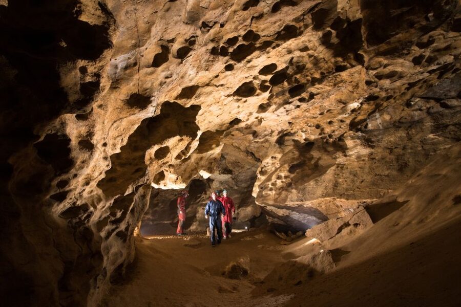 Budapest: Adventure Caving Tour with Guide - Getting to Pál-völgyi Caves from central Budapest