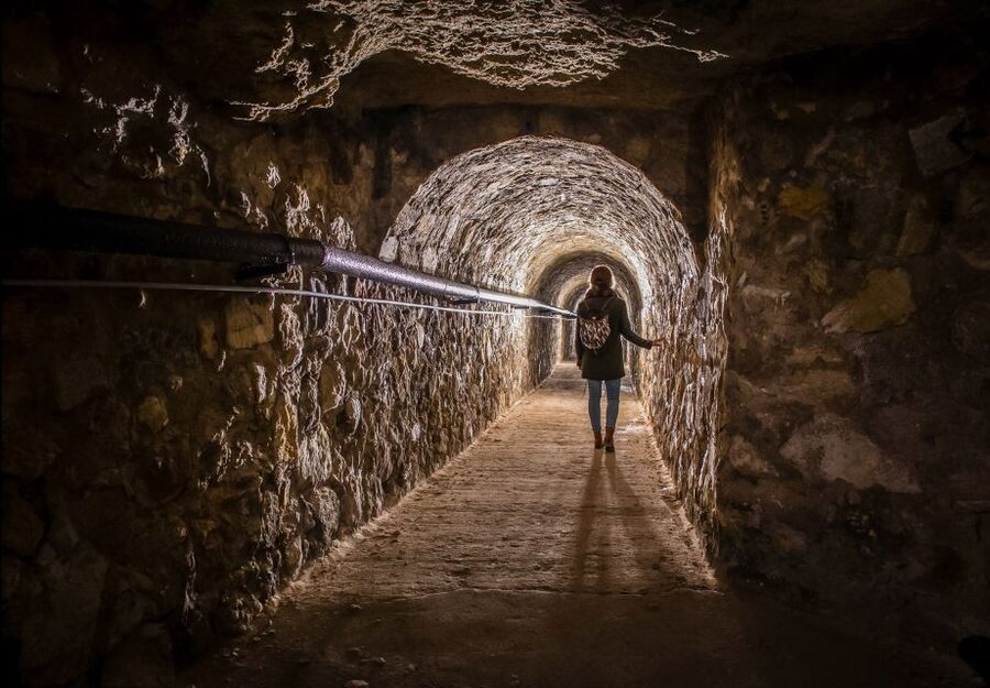 Budapest: Buda Castle Cave Tour - The meeting points and the two routes