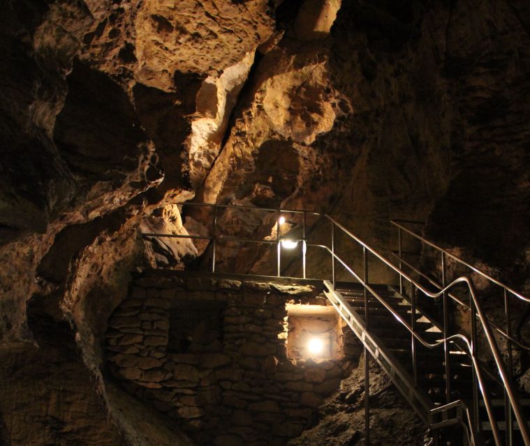 Budapest: Semlő-hegyi & Pál-völgyi Caves Guided Walking Tour - Why Budapest’s caves are worth your afternoon