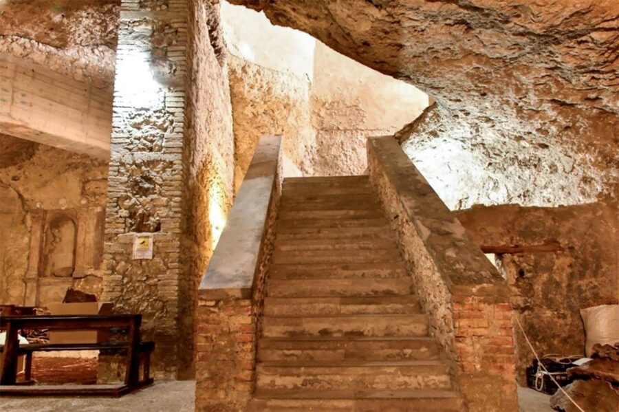 Cagliari: Underground Cagliari Walking Tour - Walking through Stampace to Santa Restituta