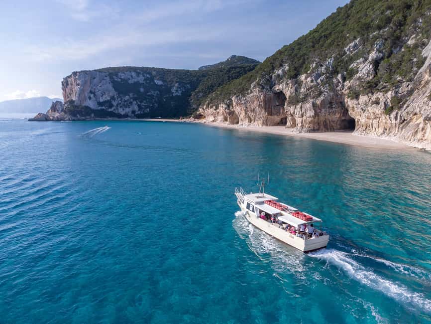 Cala Gonone: Grotta Bue Marino & Cala Luna Beach Boat Trip - The boat ride across the Gulf of Orosei