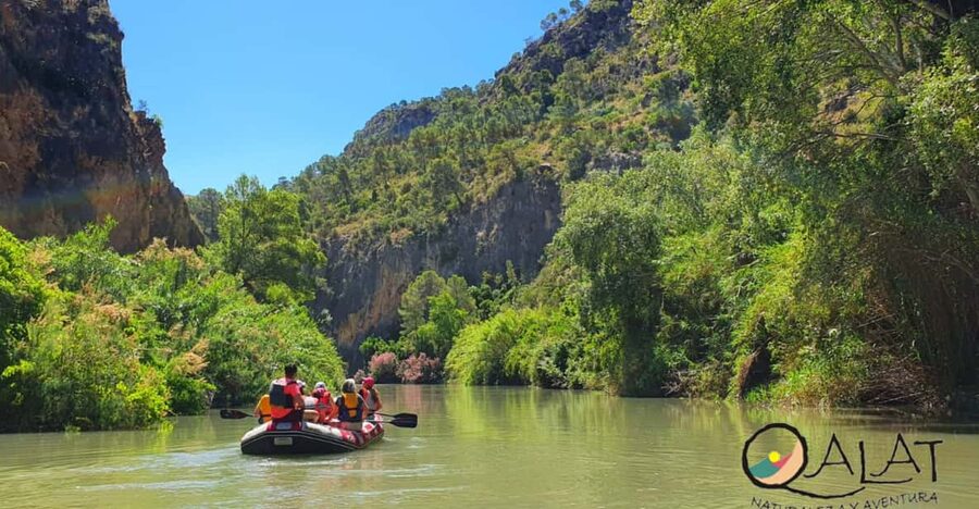 Calasparra: Almadenes Canyon Rafting Tour & Visit 3 Caves - Rafting through Almadenes Canyon
