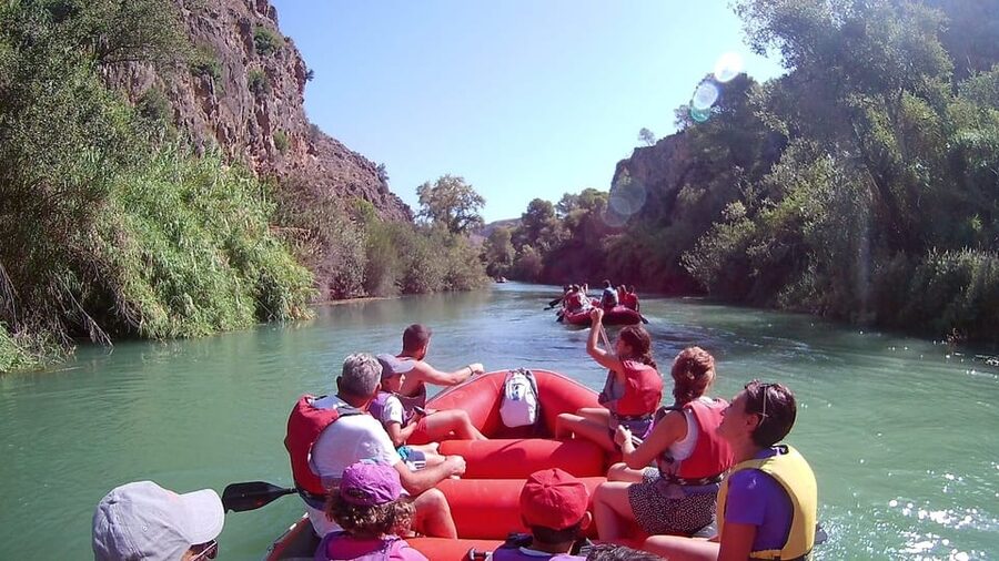Calasparra: Almadenes Canyon Rafting Tour & Visit 3 Caves - Spanish guiding and the language question