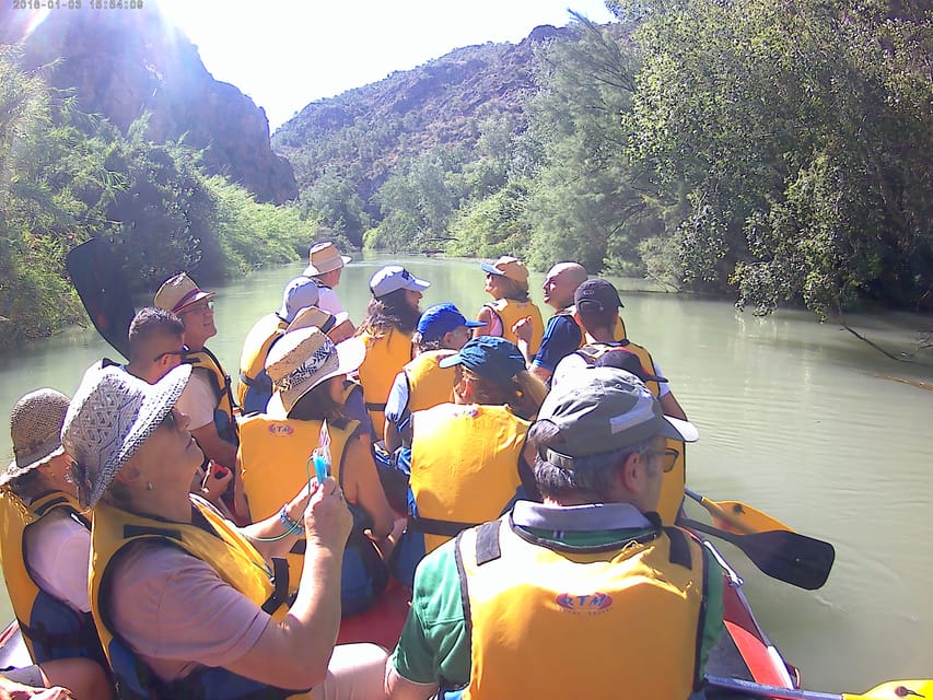 Calasparra: Almadenes Canyon Rafting Tour & Visit 3 Caves - Timing, breaks, and the day’s rhythm