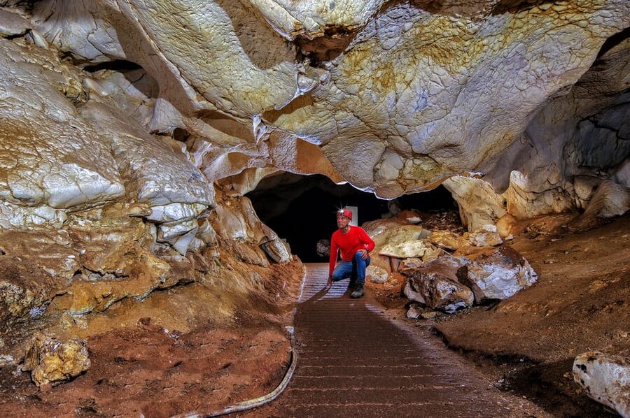 Calasparra: Almadenes Canyon Rafting Tour & Visit 3 Caves - Who will enjoy this experience most