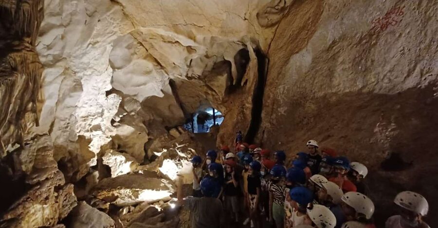 Calasparra: Cueva del Puerto Entry Ticket with Guided Tour - Bridges 20 meters above the cave floor