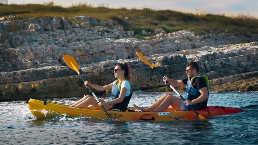 Cape Kamenjak: Kayak Tour with Cave Experience - A quiet stop away from the main action