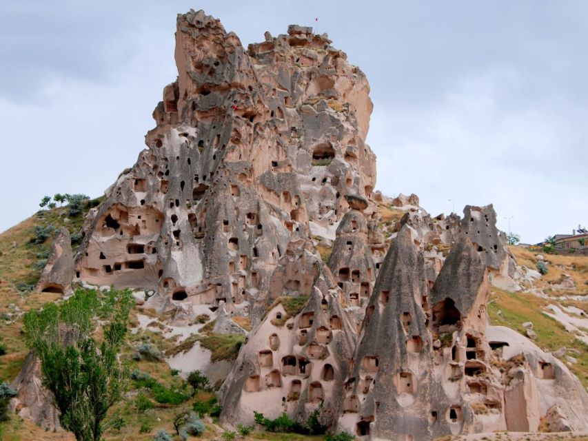 Cappadocia: Hidden Underground City & Pottery Tour W/ticket - Ürgüp and the short photo stop