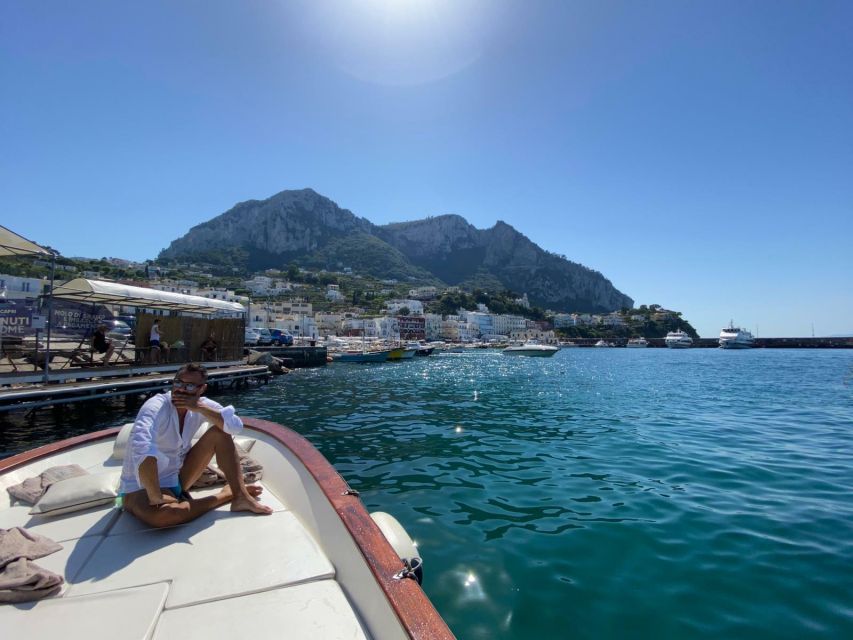 Capri: Island and Grottos Boat Cruise with Snacks and Drinks - Swimming from the boat