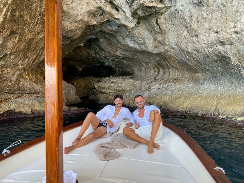 Capri: Island and Grottos Boat Cruise with Snacks and Drinks - Practical advice before you go