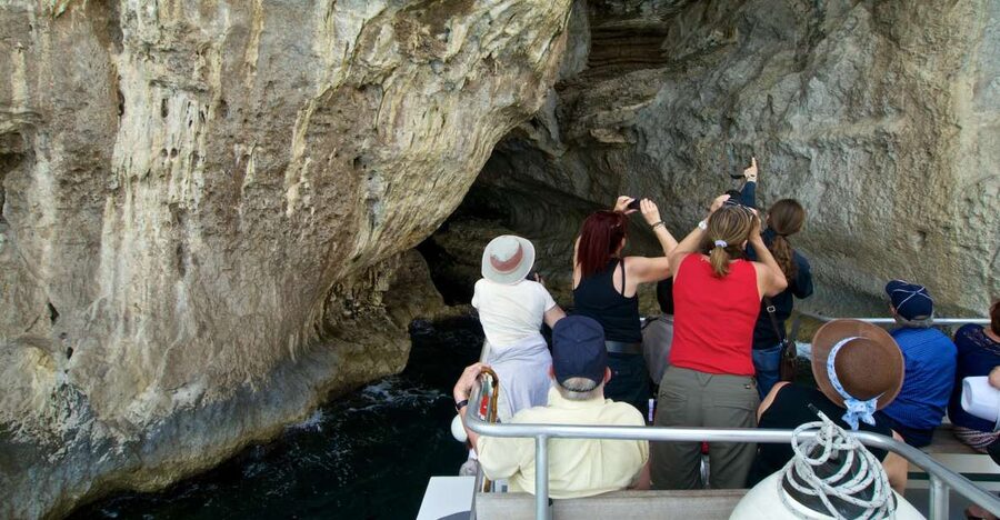 Capri: Island Sightseeing Tour with Blue Grotto Stop - What the $28 Capri boat ride really includes
