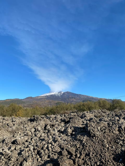 Catania: Morning Jeep Tour of Mount Etna and Lava Flow Caves - Etna Park and the first volcanic views