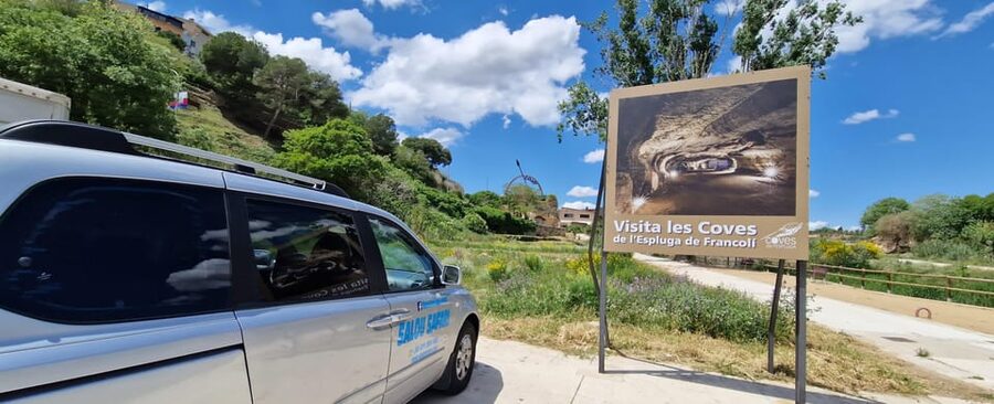 Caves prehistory of Esplugues Francolí with hotel pickup - Why the small group makes a difference