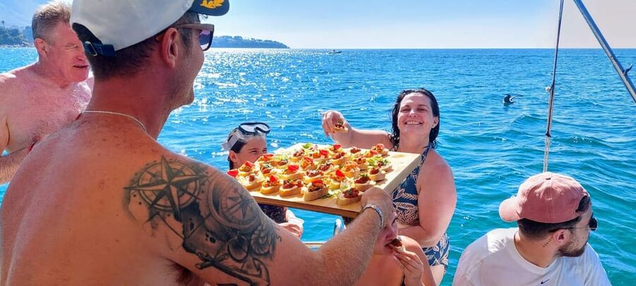 Cefalù: Mini Yacht with Snorkel Stops, Caves and Aperitif - Who will enjoy this boat trip most?