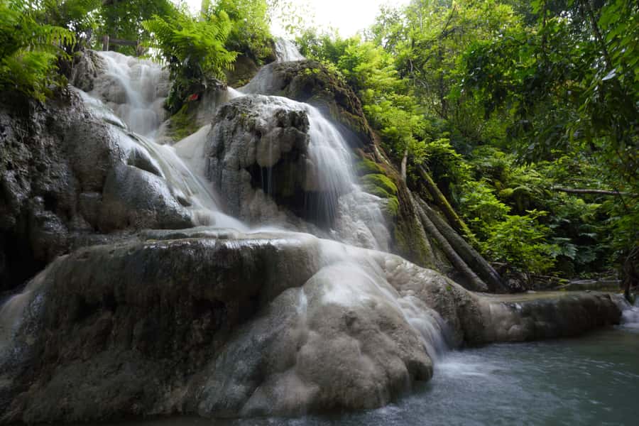 Chiang Mai: Bua Thong Sticky Waterfall & Huge Cave & Buffet - Should you book it?