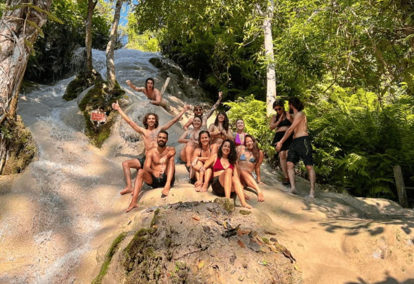 Chiang Mai: Sticky Waterfall, Bua Tong Cave Join Tour - Bua Tong Cave, temple confusion, and respectful clothing