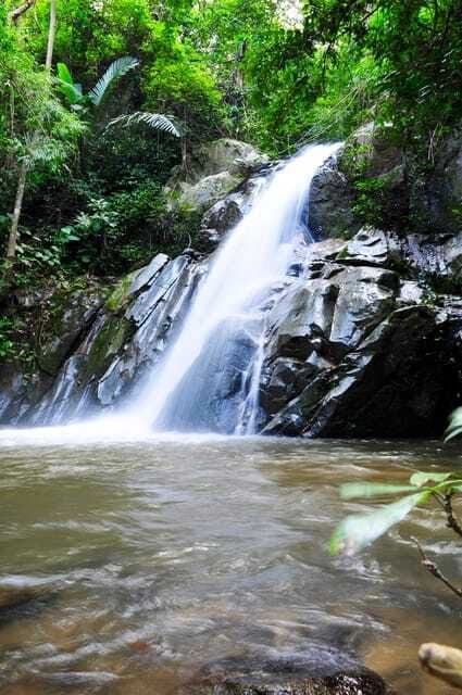 Chiang Mai: Sticky Waterfall & Caves Tour w/ Treehouse Stay - Should you book the Sticky Waterfall and Treehouse tour?