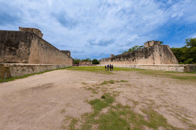 Chichén Itzá Ancestral Tour from Playa del Carmen with Cenote - Lunch, late hunger, and package choices