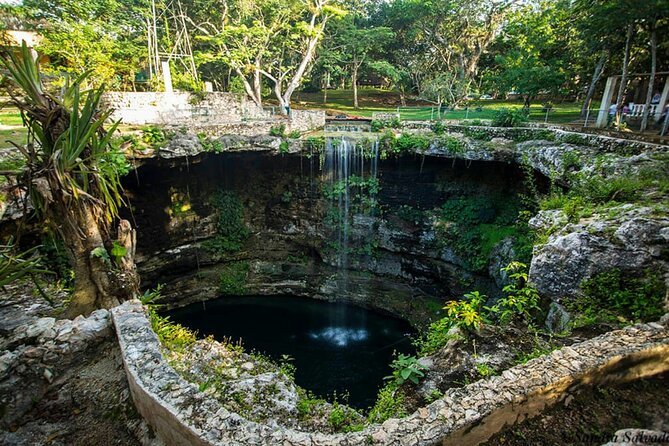 Chichén Itzá Ancestral Tour from Playa del Carmen with Cenote - Guides, language, and group size