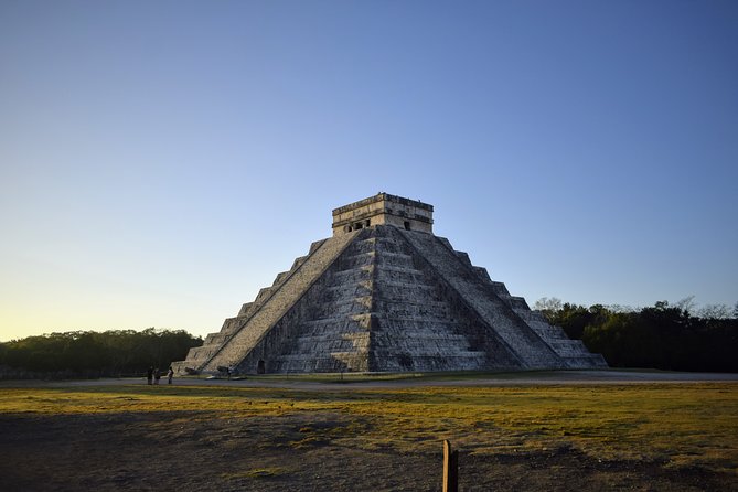 Chichen-itza & Cenote Private Tour - Chichen Itza rewards a good guide