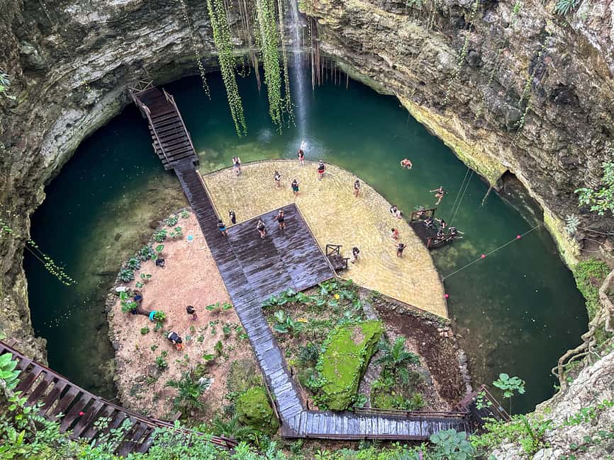 Chichen Itza: Guided Tour with Valladolid & Cenote Chichikan - Chichen Itza with a guide who explains the stones