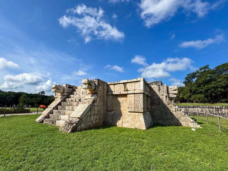 Chichen Itza: Guided Tour with Valladolid & Cenote Chichikan - Cenote Chichikan brings the cool-down