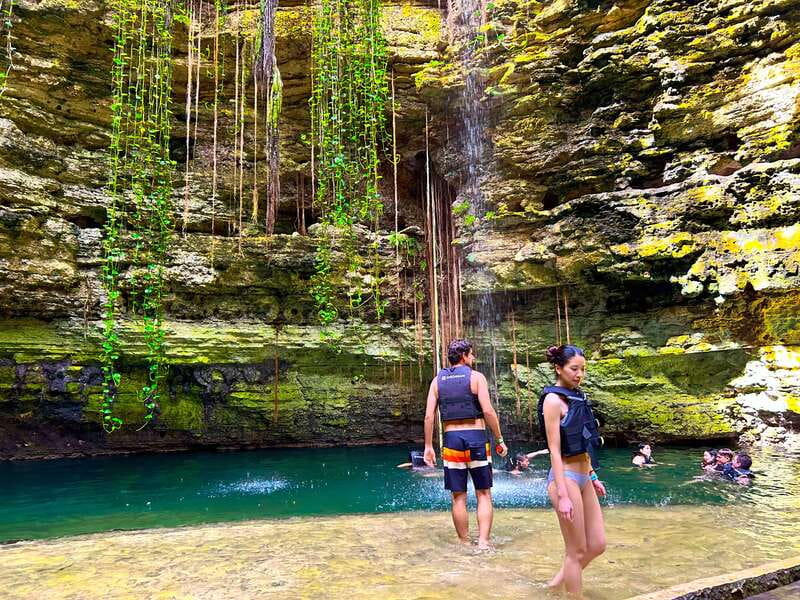 Chichen Itza: Guided Tour with Valladolid & Cenote Chichikan - The guides make the difference
