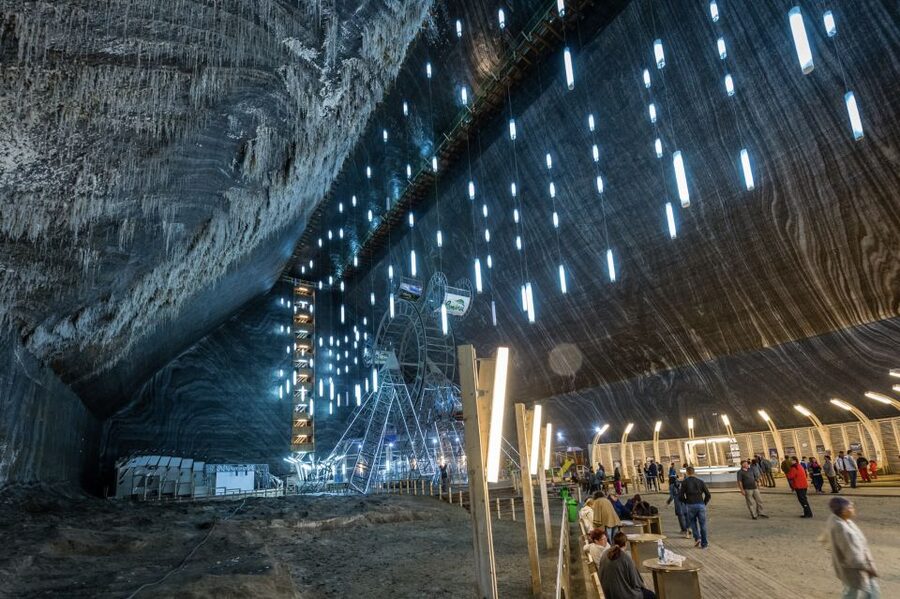 Cluj: Turda Salt Mine, Corvin Castle, Alba Carolina Tour - Lunch in Hunedoara and a needed pause