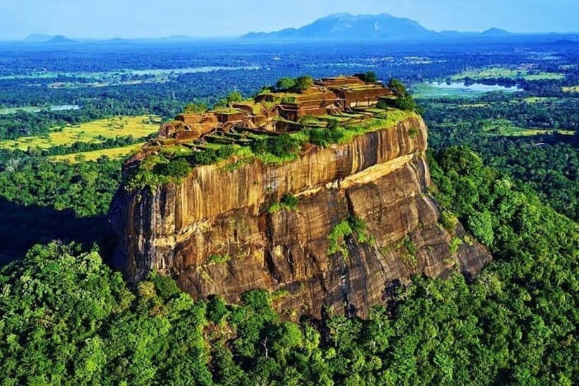 Colombo: Sigiriya, Dambulla Caves, & Wildlife Day Tour - Climbing Sigiriya’s 1,300 steps