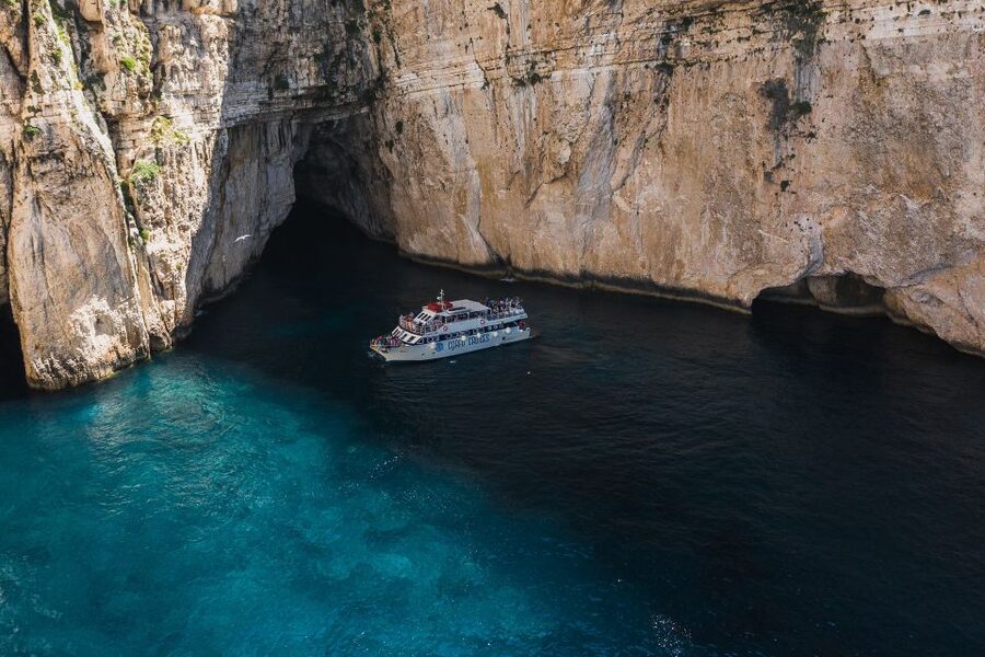 Corfu/Benitses/Lefkimmi: Paxos, Antipaxos, & Caves Cruise - The boat ride to the cave coast