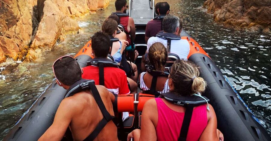 Corsica: Piana Calanques and Caves by Boat - What the 12-seat boat changes