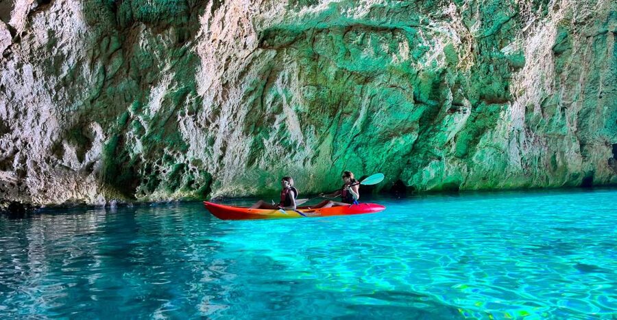 Cova dels Orguens: Cave Exploring Kayak & Snorkel Tour - Cliff jumping for an optional burst of fun