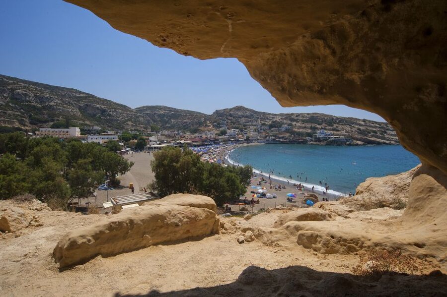 Crete: Matala Beach and Hippie caves, Red beach - At a glance