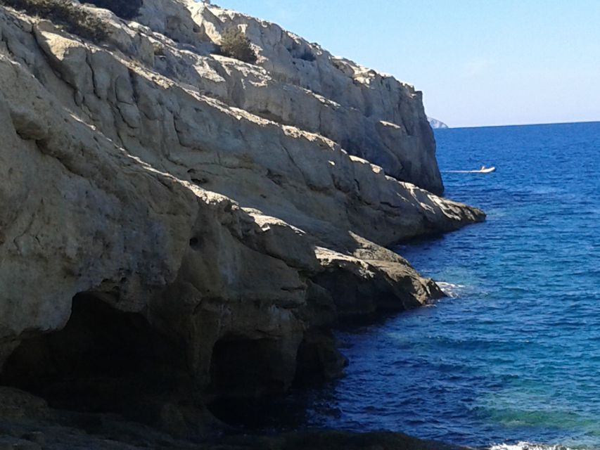 Crete: Matala Beach and Hippie caves, Red beach - How to spend the four hours well