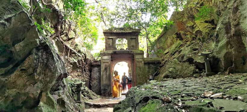 Da Nang/Hoi An: Marble & Monkey Mountains with Am Phu Cave - Marble Mountain turns a short climb into a cultural visit