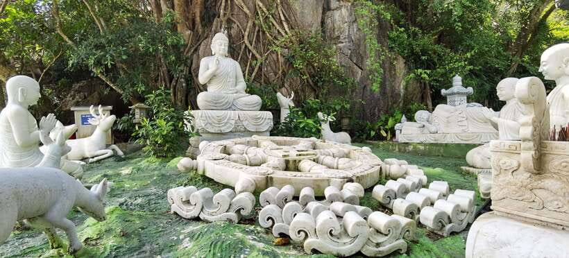Da Nang/Hoi An: Marble & Monkey Mountains with Am Phu Cave - Am Phu Cave uses frightening scenes to make a point