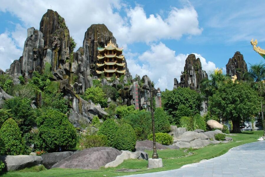 Da Nang : Lady Buddha - Marble Mountains - Am Phu Cave Tour - Who will get the most from this tour?
