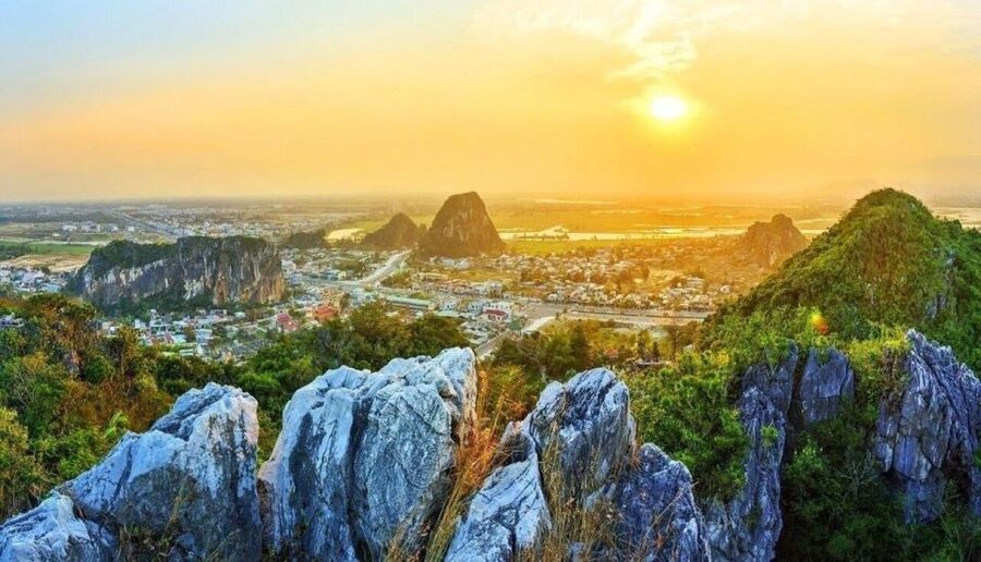 Da Nang : Lady Buddha - Marble Mountains - Am Phu Cave Tour - Lady Buddha and Linh Ung Pagoda finish on a wide view