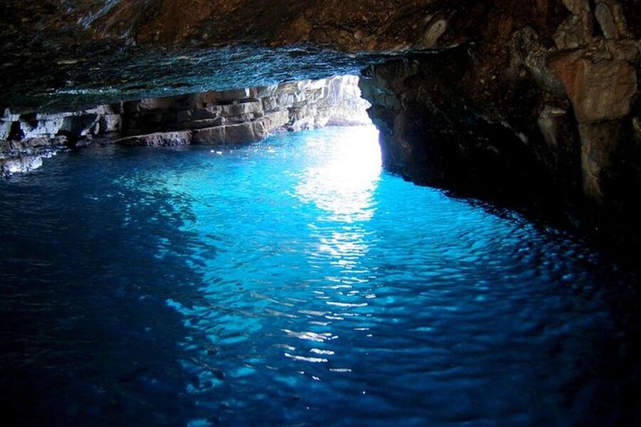 Dubrovnik: Blue Cave & Sunj Beach Boat Tour with Drinks - Who should book this Dubrovnik boat tour?