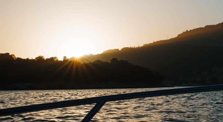 Dubrovnik:Elaphiti Islands and caves Private Speedboat Tour - Šunj Beach brings sand and a proper swim