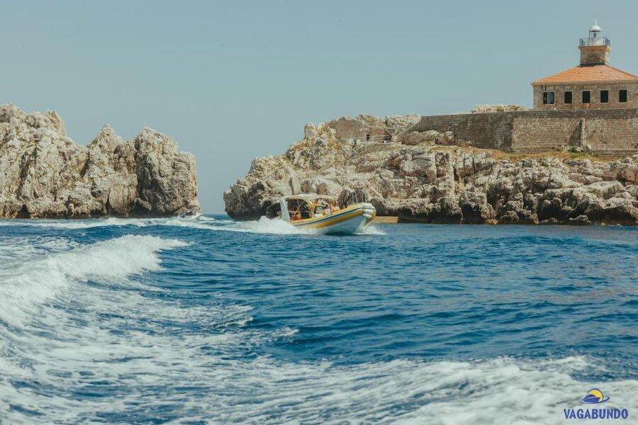 Dubrovnik: Morning Blue Cave speedboat tour with drinks - Swimming through Koločep’s three Green Caves