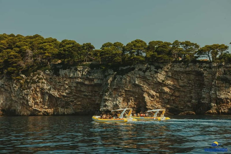 Dubrovnik: Morning Blue Cave speedboat tour with drinks - Two hours at sandy Šunj Beach