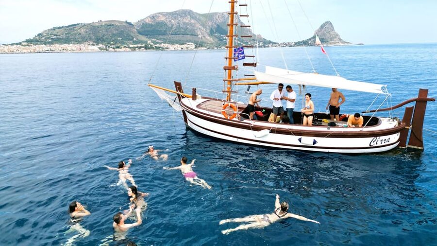 East Palermo: boat tour among caves and breathtaking landscapes - Solanto Castle gives the opening view