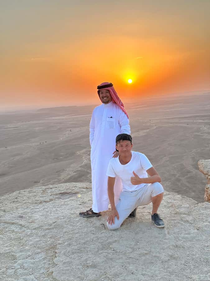 Edge of The World Riyadh,Camel Ride ,Bat Cave Visit & Dinner - What to pack and what to watch