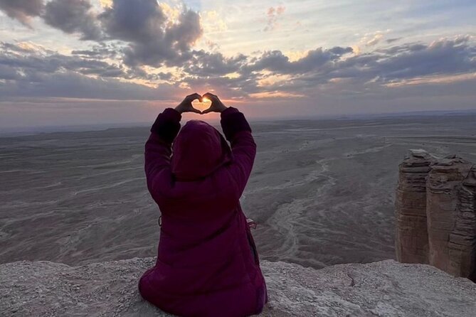Edge of The World Riyadh with Camel Ride ,Bat Cave Visit & Dinner - Why Edge of the World is worth the long ride