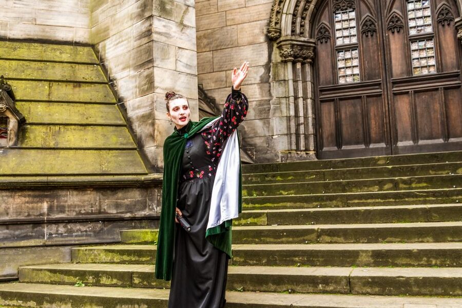 Edinburgh: Evening Underground Ghost Tour - Practical ways to enjoy the evening