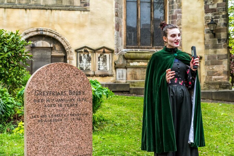 Edinburgh: Evening Underground Ghost Tour - Should you book the Edinburgh Evening Underground Ghost Tour?