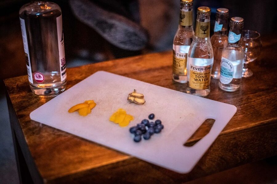 Edinburgh: Gin Tasting at Underground Venue - Entering The Lost Close beneath Parliament Square
