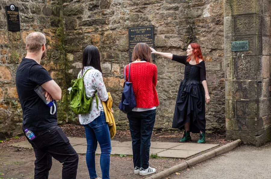 Edinburgh: Haunted Underground Vaults and Graveyard Tour - Descending into the South Bridge Vaults